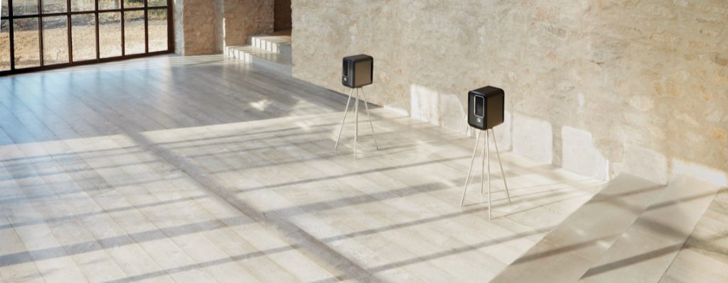 Q Active 200 Black Lifestyle